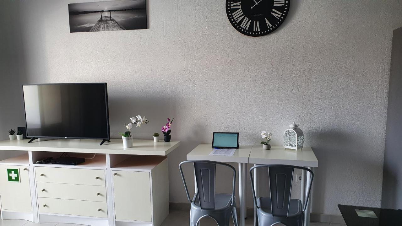 Apartamento Linda Vista Mar T1, A-c, Wi-fi, Porches